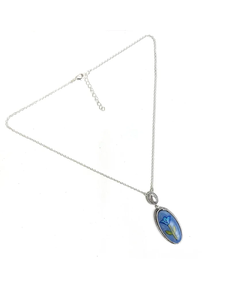Azure necklace